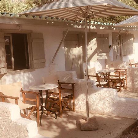 Barreira Beachfront Rooms 6 Каламата Екстериор снимка