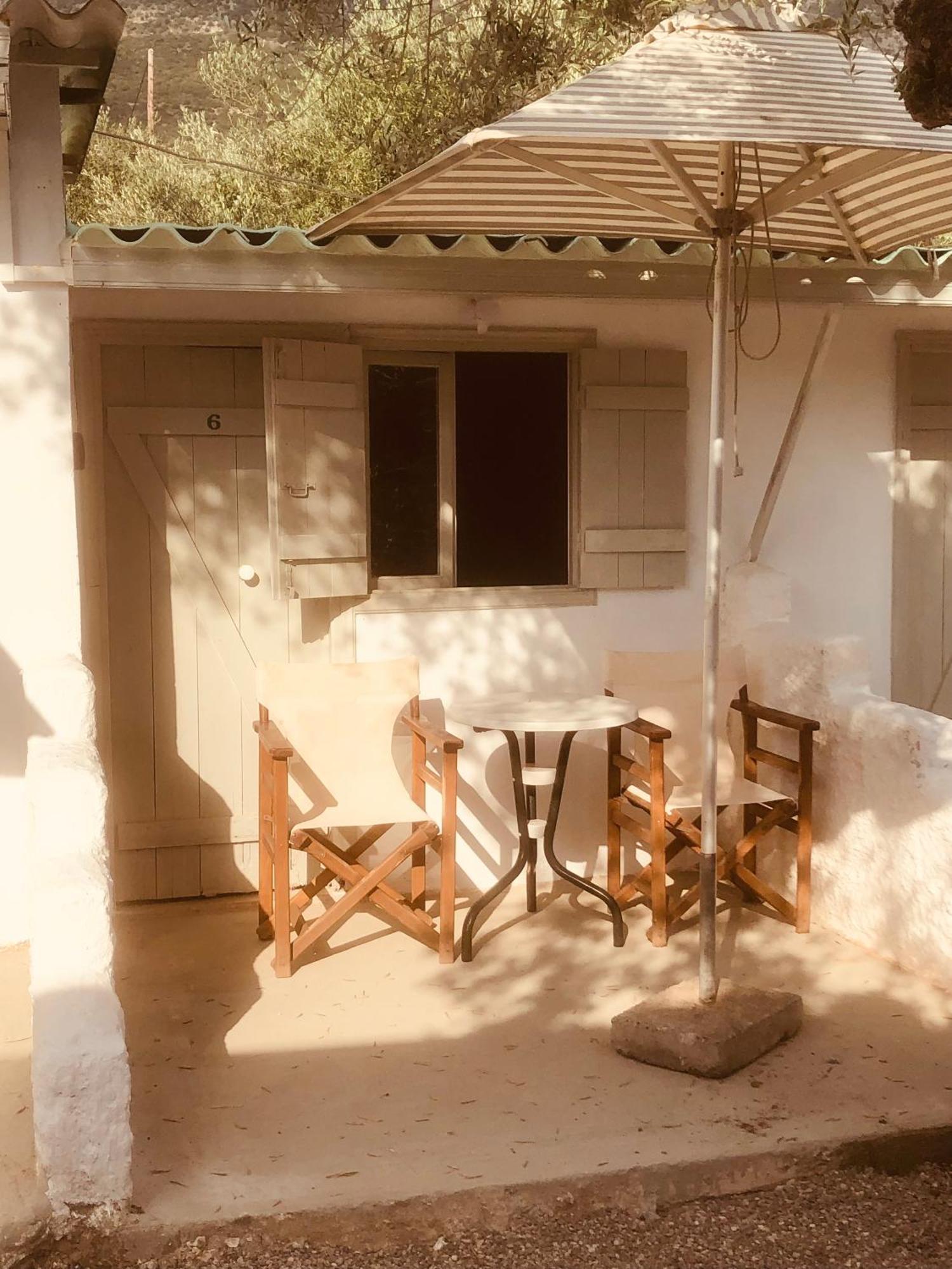 Barreira Beachfront Rooms 6 Каламата Екстериор снимка