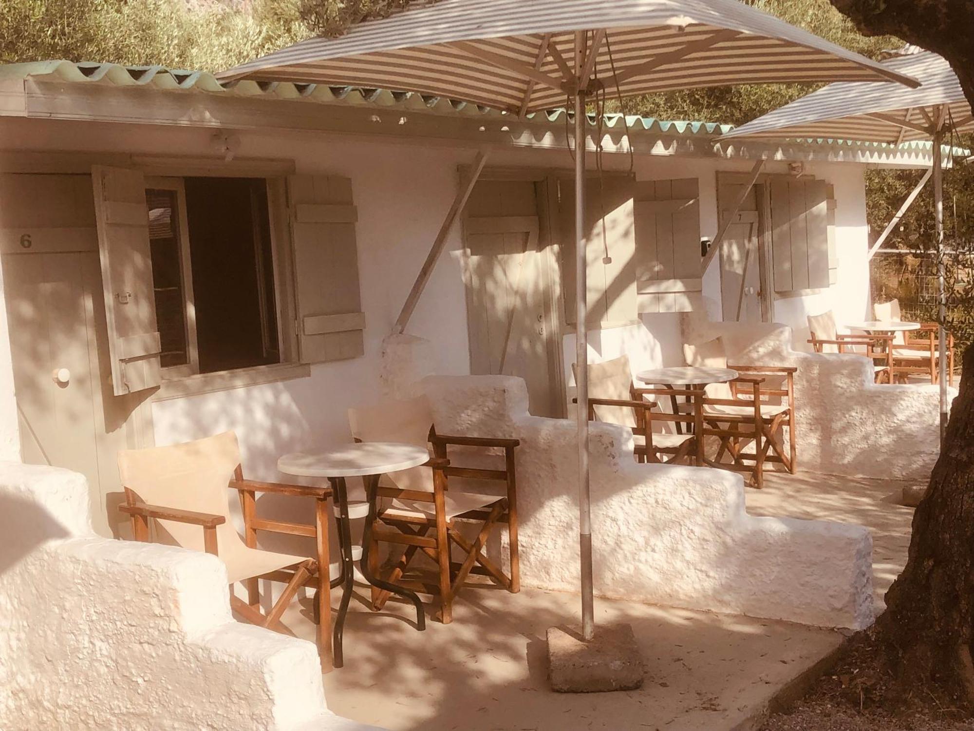 Barreira Beachfront Rooms 6 Каламата Екстериор снимка