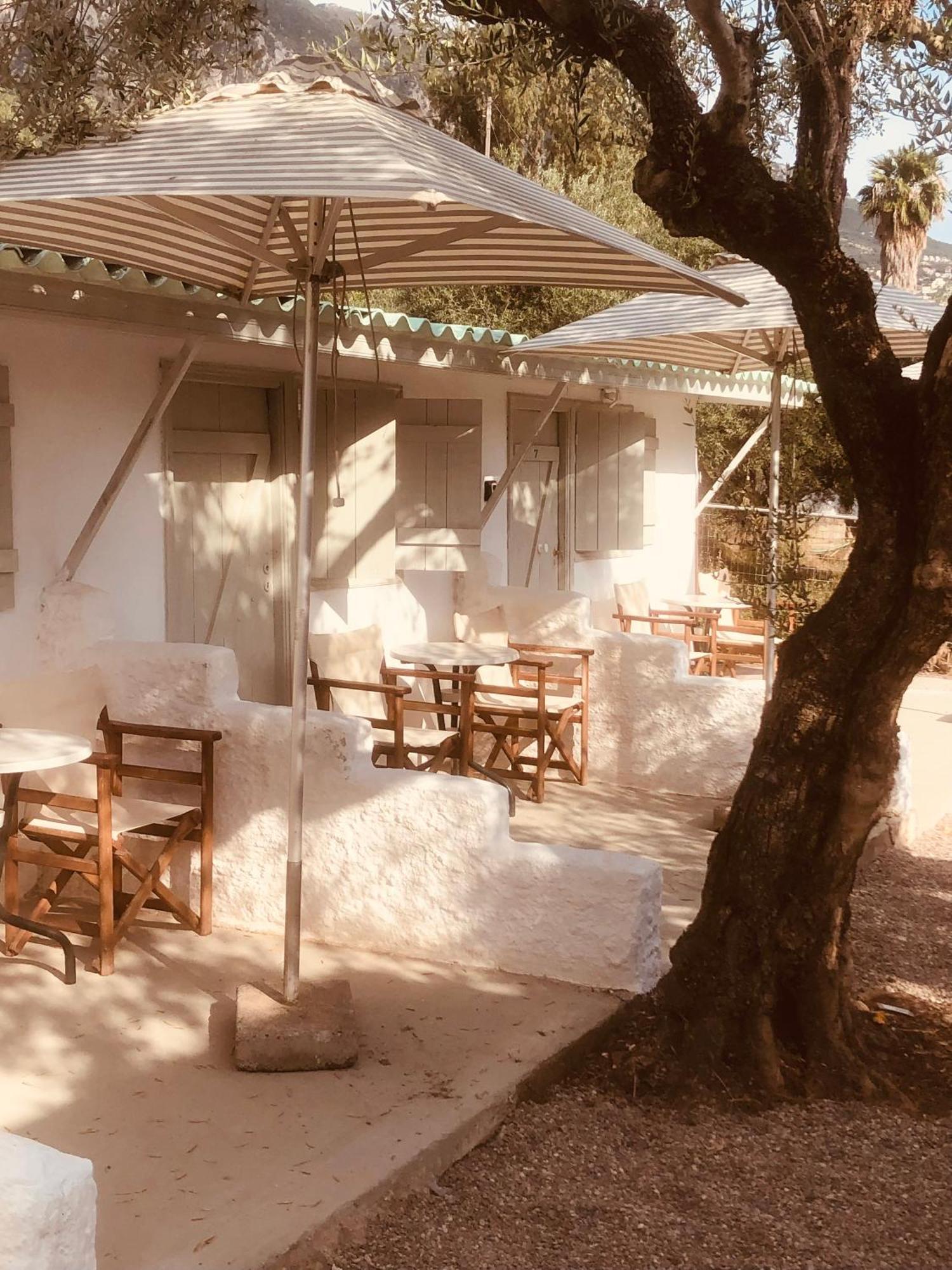 Barreira Beachfront Rooms 6 Каламата Екстериор снимка